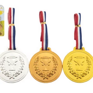 3 db-os műanyag medálok zsinórral, 6 cm átmérőjűek, kartonon Ajánlat